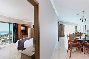 Laguna Suite - Sandos Cancun Resort – All Inclusive Cancun - Sandos Beachfront Hotel All Inclusive Luxury